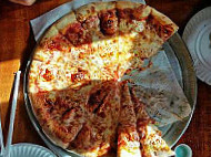 Wagon Wheel Pizzeria food