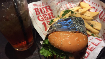 Red Robin Gourmet Burgers And Brews food