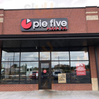 Pie Five Pizza outside