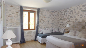 Auberge le Collet inside