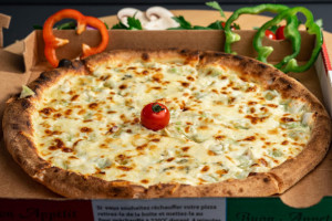 Anatolia Pizza food