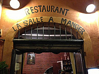 La Salle a Manger outside