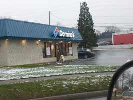 Domino's Pizza outside