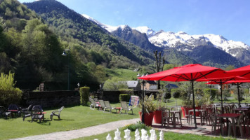 Bistrot De Montagne L'etape Du Randonneur inside