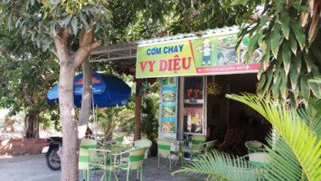 Cơm Chay Vy Diêu inside