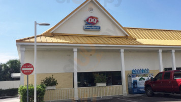 Dairy Queen (treat) outside