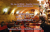 L'entrepote inside