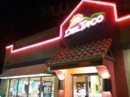 Del Taco inside