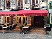 Bistro Venitien inside