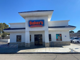 Baker's Drive-thru outside