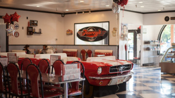 Tracey's Diner inside