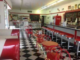 Payne's Sandwich Shop And Soda Fountain inside