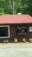 Piggy's Place -b-que food