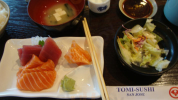 Tomi Sushi food