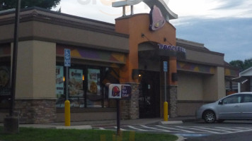 Taco Bell outside