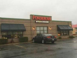 Ponderosa Steakhouse outside