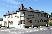 Cricketts Inn outside