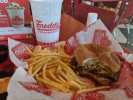 Freddy's Frozen Custard Steakburgers food