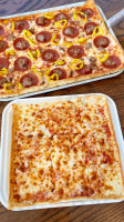 Ledo Pizza food