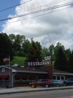 Wayside Bakery Creamery outside