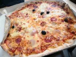 Pizza Du Bourg food