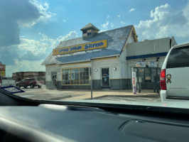 Long John Silver's outside