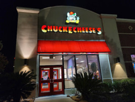 Chuck E. Cheese inside