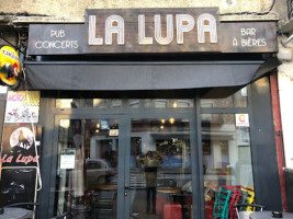 Lupa Pub inside