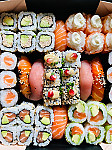 Nikki Sushi inside