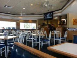 Culver's inside