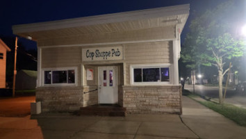 Cop Shoppe Pub outside