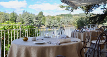 Auberge Du Lac food