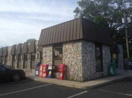 Marge's Diner outside