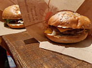 Pio Burger food