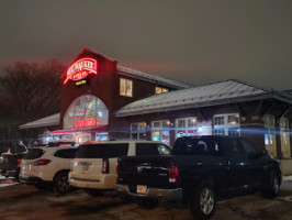 Milwaukee Burger Company Wausau outside