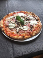 Pizzeria Rustica food