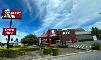 Kfc Victor Harbor outside