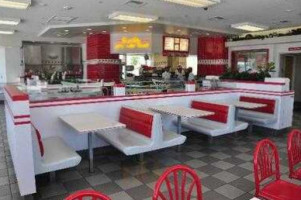 In-n-out Burger inside