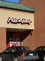 Pizza Hut outside