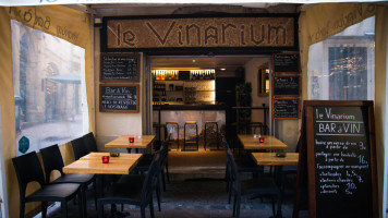 le Vinarium food