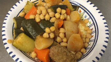 C Com 'la-bas Le Roi Du Couscous food