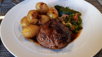 A L'ombre Des P'tites Halles food