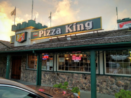 Pizza King outside