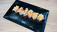 Gold Sushi inside