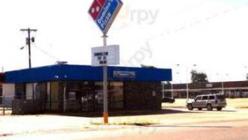 Domino's Pizza outside