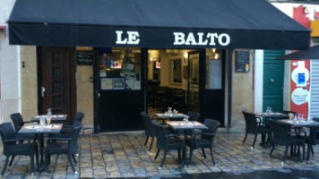 Le Balto food