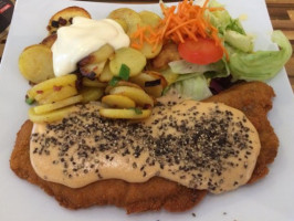 Schnitzelwelt food