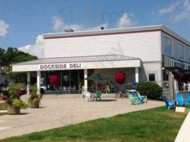 Dockside Deli outside