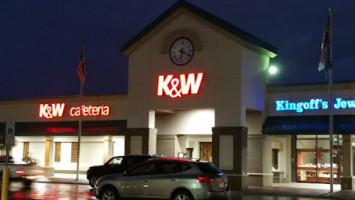 K&w Cafeteria inside