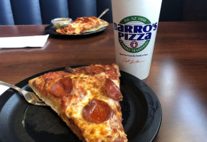 Barro's Pizza food